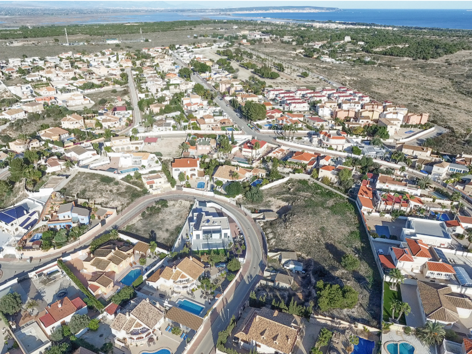 Helårsgrund i La Marina, Alicante - foto 1